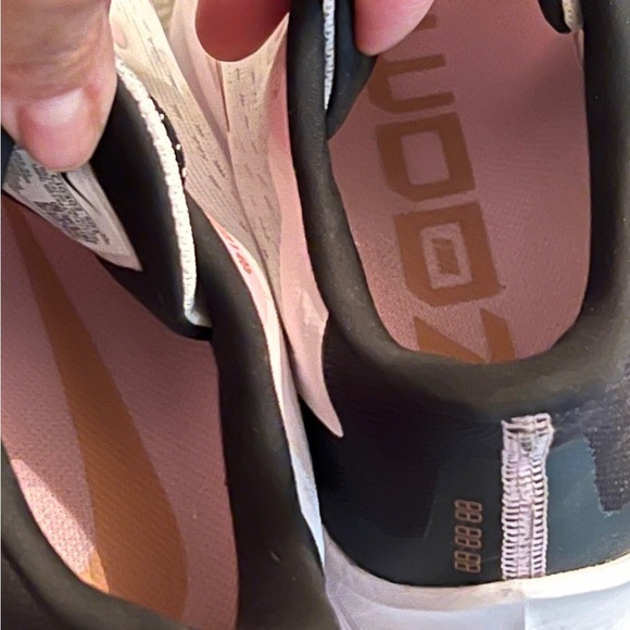 Nike Air Zoom Winflo Womens Size 7 US Light Arctic Pink Running Shoes - Picture 6 of 8